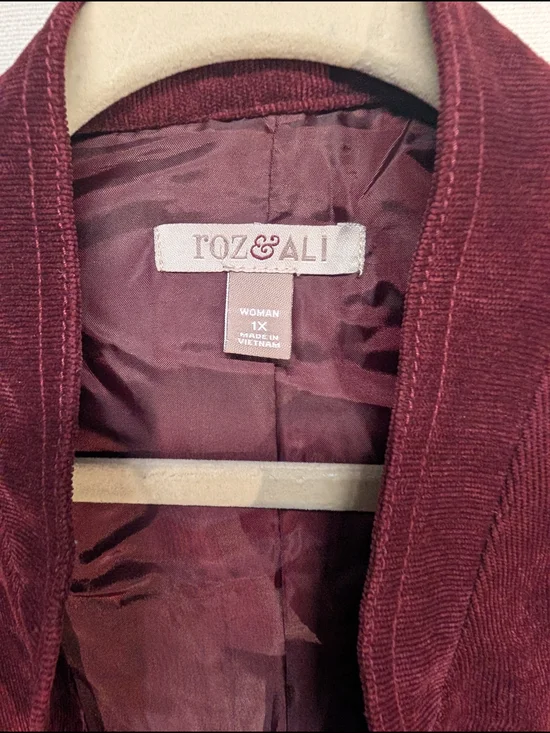 Women's Burgundy Suede Button-Front Jacket - Picture 2 of 10